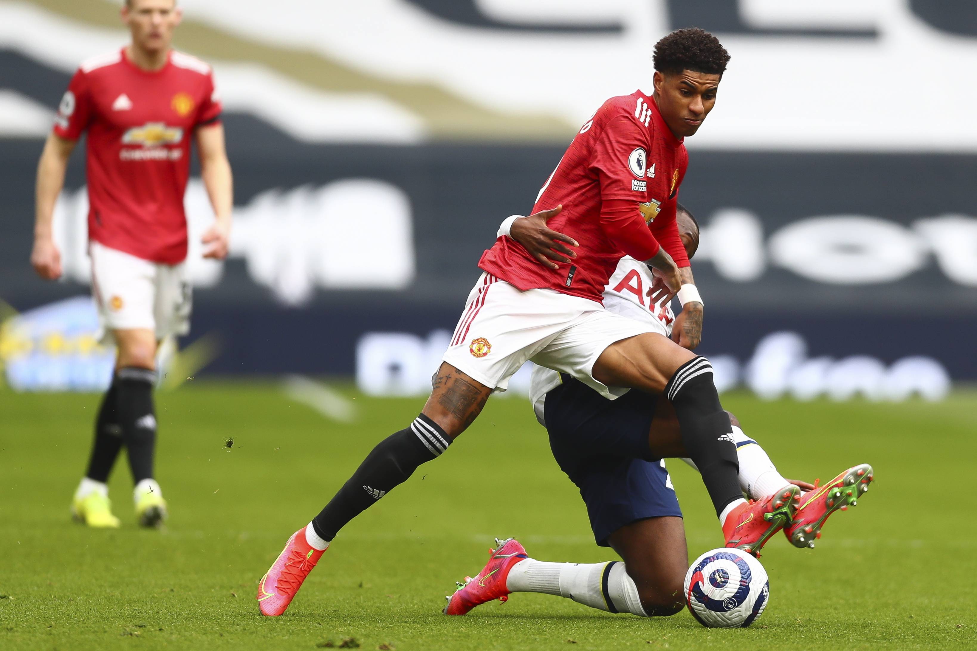 更是一次次 更是一次次